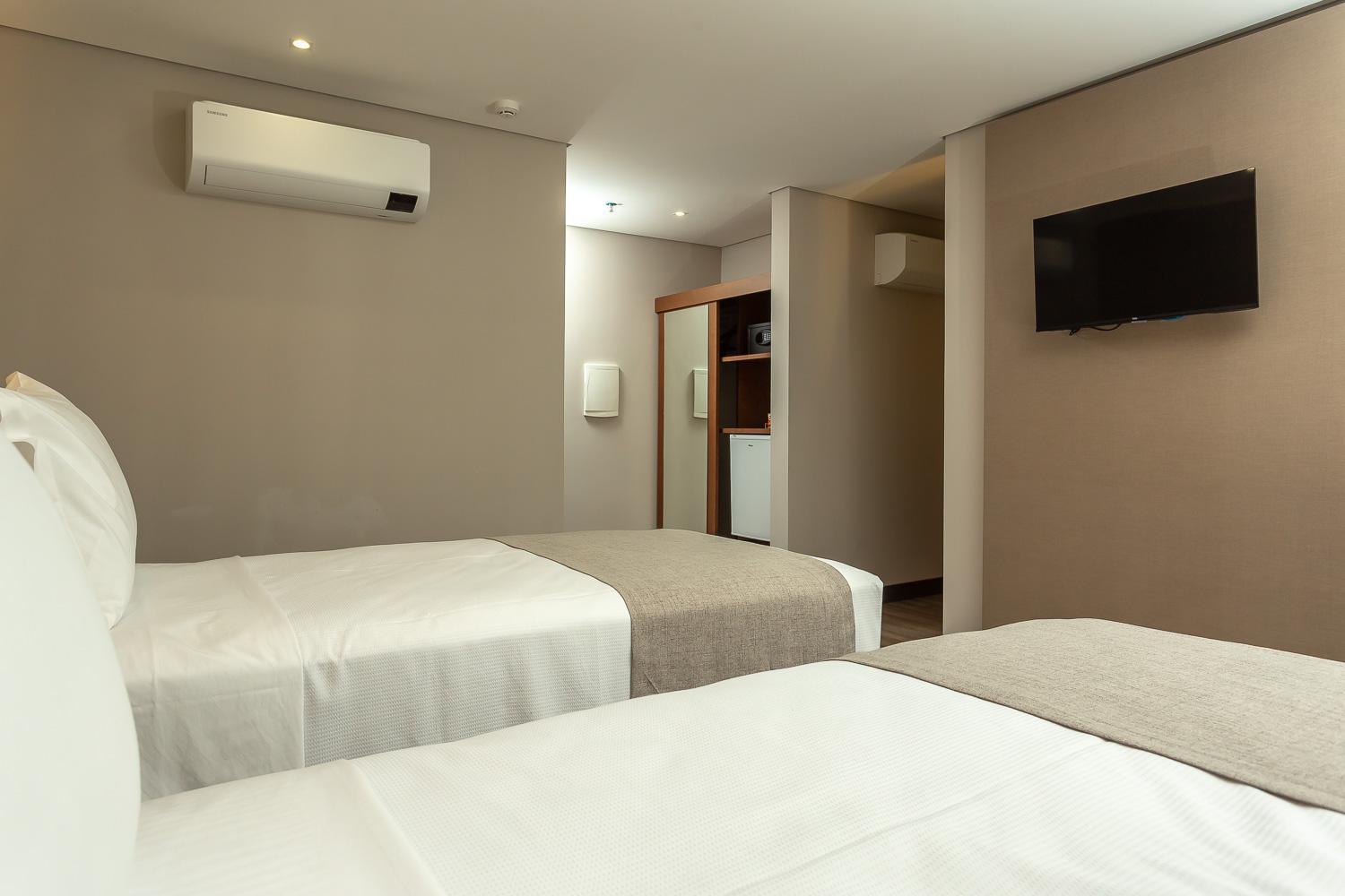 Hotel Roochelle Convention By Nobile Curitiba Esterno foto