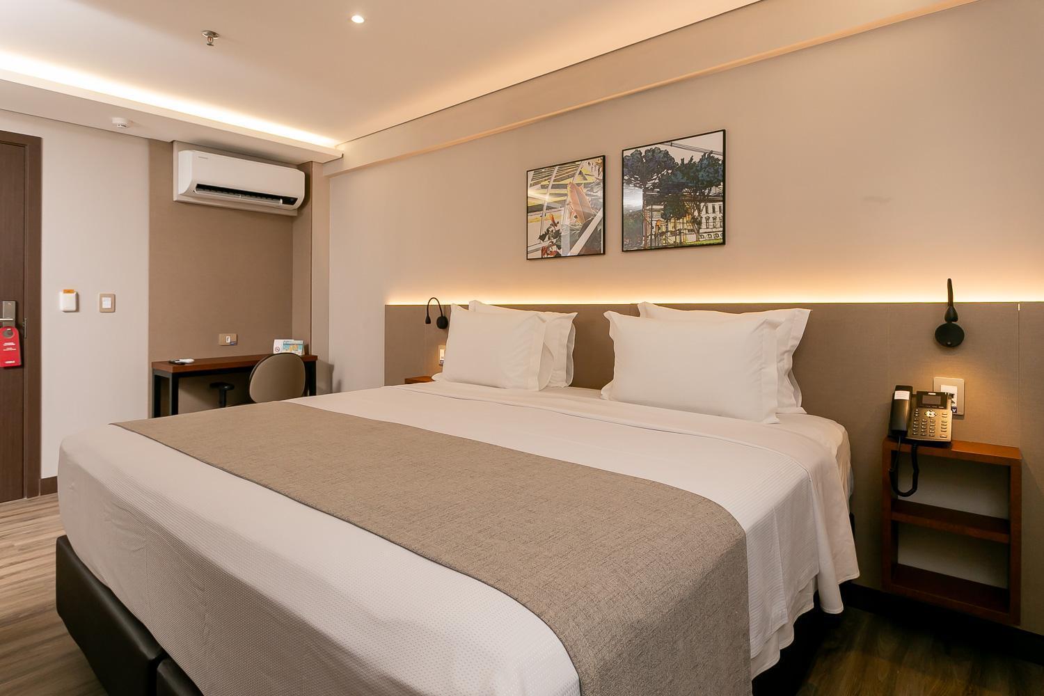 Hotel Roochelle Convention By Nobile Curitiba Esterno foto