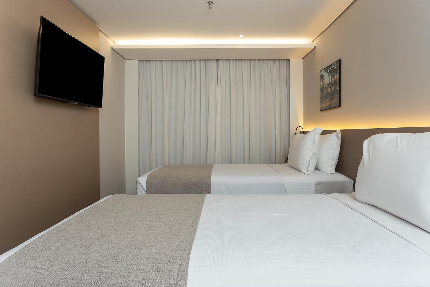 Hotel Roochelle Convention By Nobile Curitiba Esterno foto