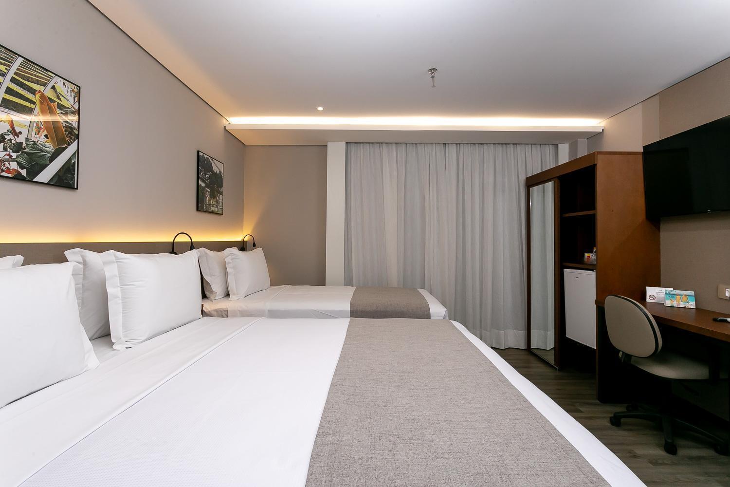 Hotel Roochelle Convention By Nobile Curitiba Esterno foto