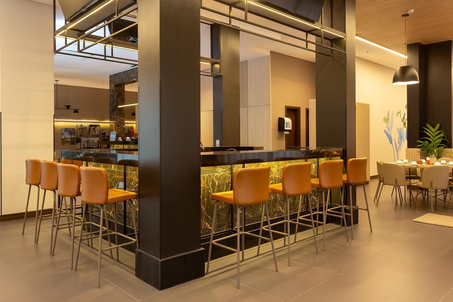 Hotel Roochelle Convention By Nobile Curitiba Esterno foto